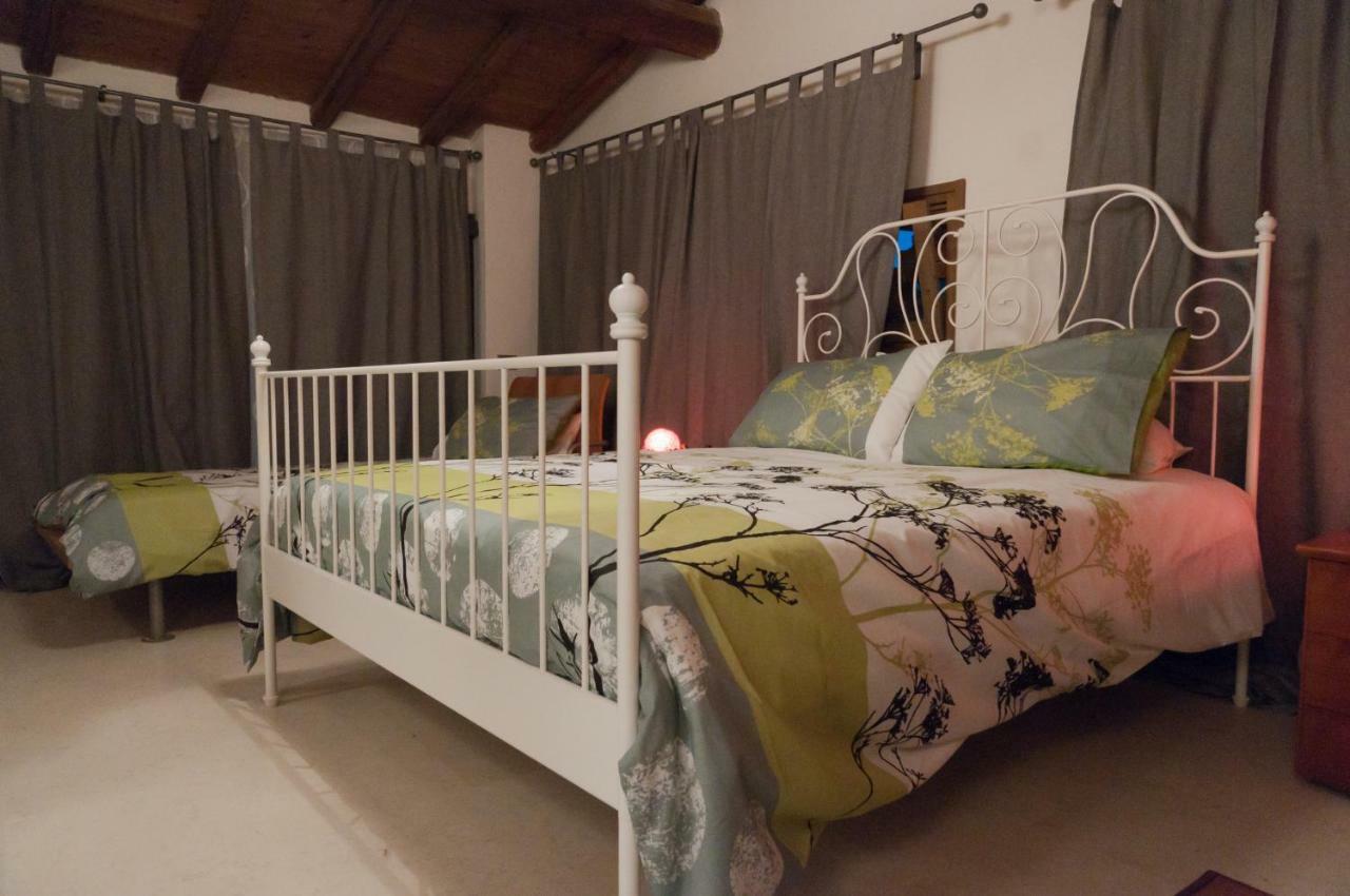 Casale Del Sole Garda Bed & Breakfast Монцамбано Екстериор снимка