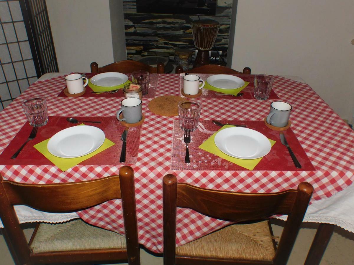 Casale Del Sole Garda Bed & Breakfast Монцамбано Екстериор снимка
